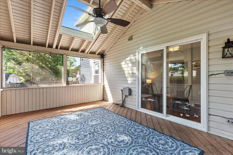 $825,000 | 1420 Cuttermill Court, Herndon, VA 20170