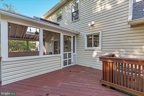 $825,000 | 1420 Cuttermill Court, Herndon, VA 20170