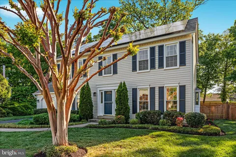 $825,000 | 1420 Cuttermill Court, Herndon, VA 20170