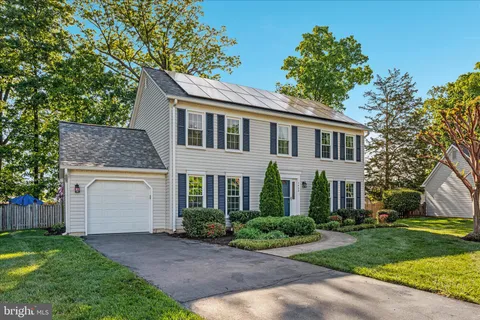 $825,000 | 1420 Cuttermill Court, Herndon, VA 20170