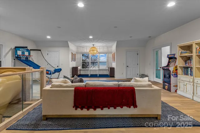 $5,750,000 | 16407 Jetton Road, Cornelius, NC 28031