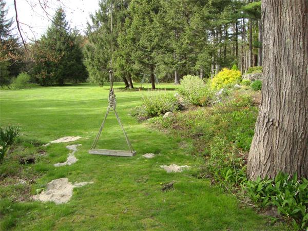 90 Concord Road Weston, MA 02493 - Photo 18 of 22