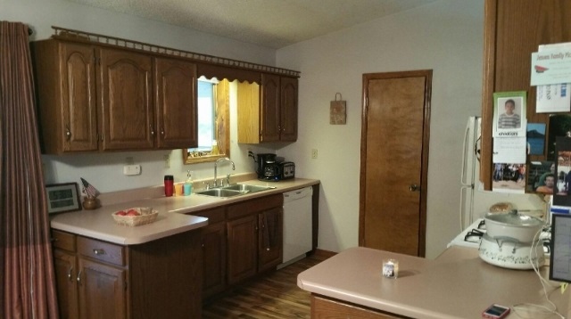 8075 North Lumberjack Road Riverdale, MI 48877 - Photo 7 of 32 1821279-6.JPG