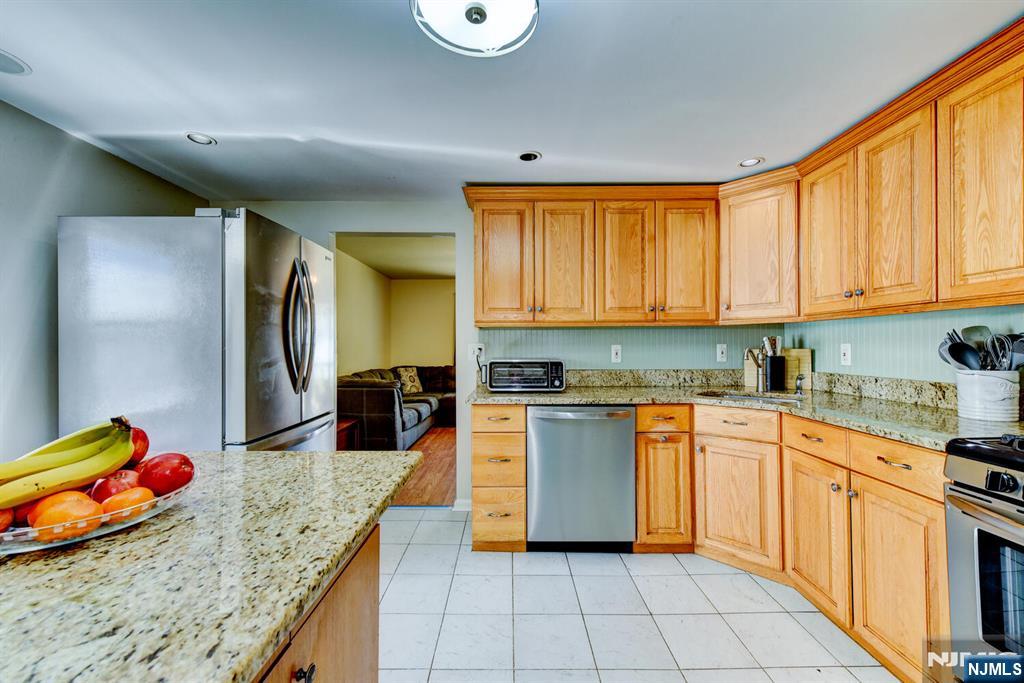36 Decker Avenue Butler, NJ 07405 - Photo 16 of 40