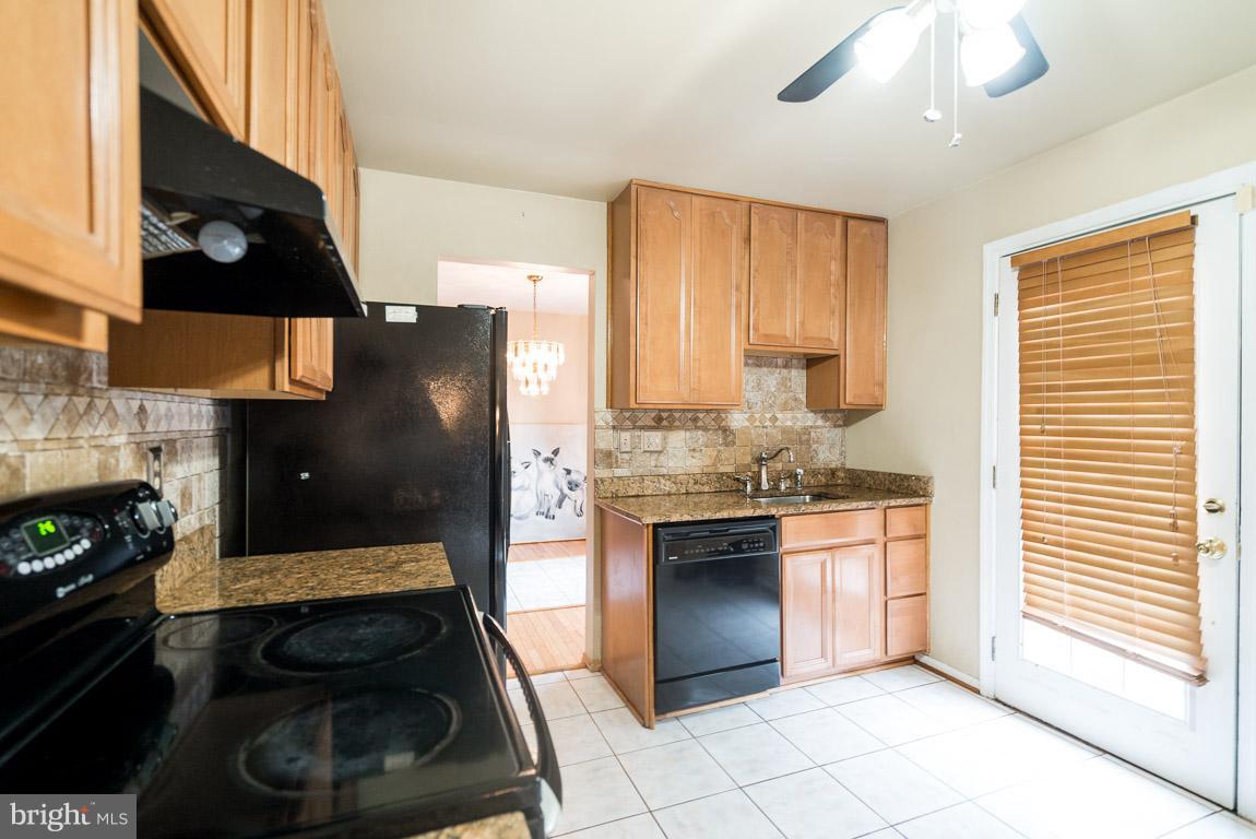 3768 Stonesboro Road Fort Washington, MD 20744 - Photo 4 of 30 Kitchen