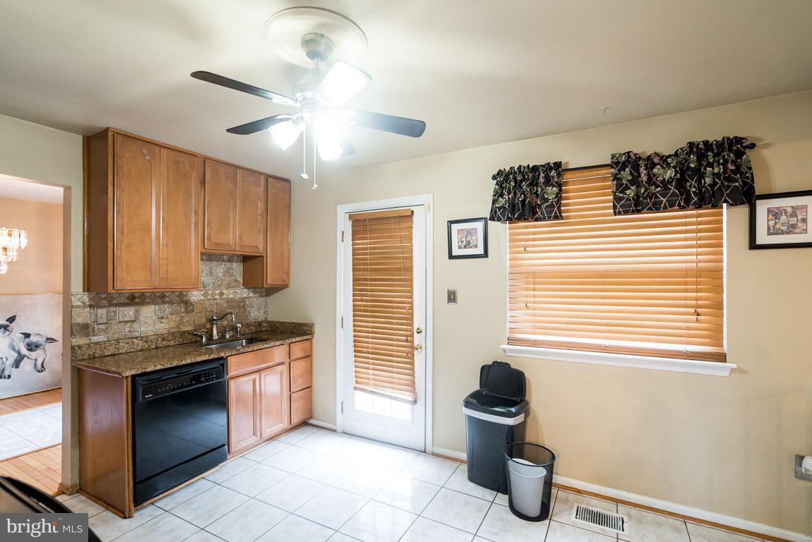 3768 Stonesboro Road Fort Washington, MD 20744 - Photo 6 of 30 Kitchen