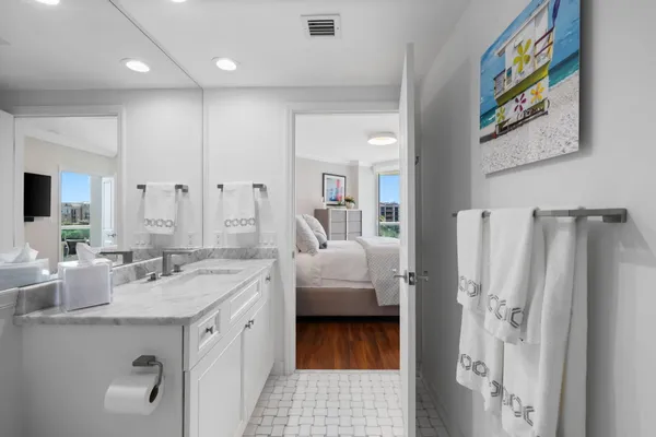 $5,000 | 347 North New River Drive East, Unit 610, Fort Lauderdale, FL 33301