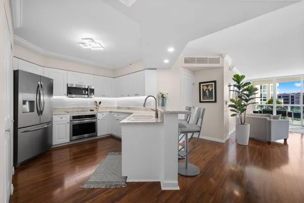 $5,000 | 347 North New River Drive East, Unit 610, Fort Lauderdale, FL 33301