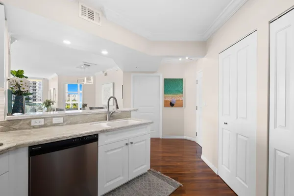 $5,000 | 347 North New River Drive East, Unit 610, Fort Lauderdale, FL 33301