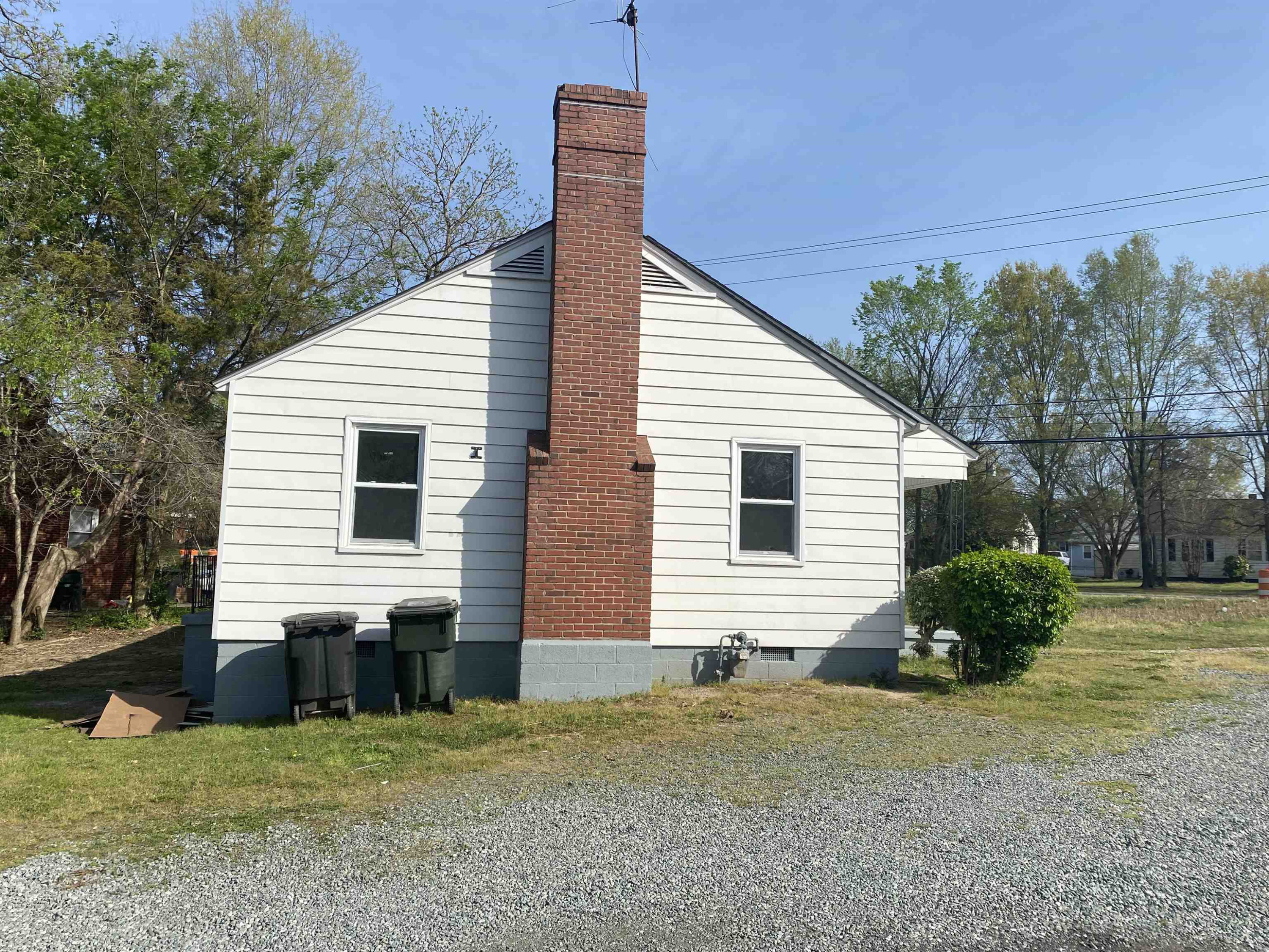 1404 Vaughn Road Burlington, NC 27217 - Photo 2 of 10 Photo 2