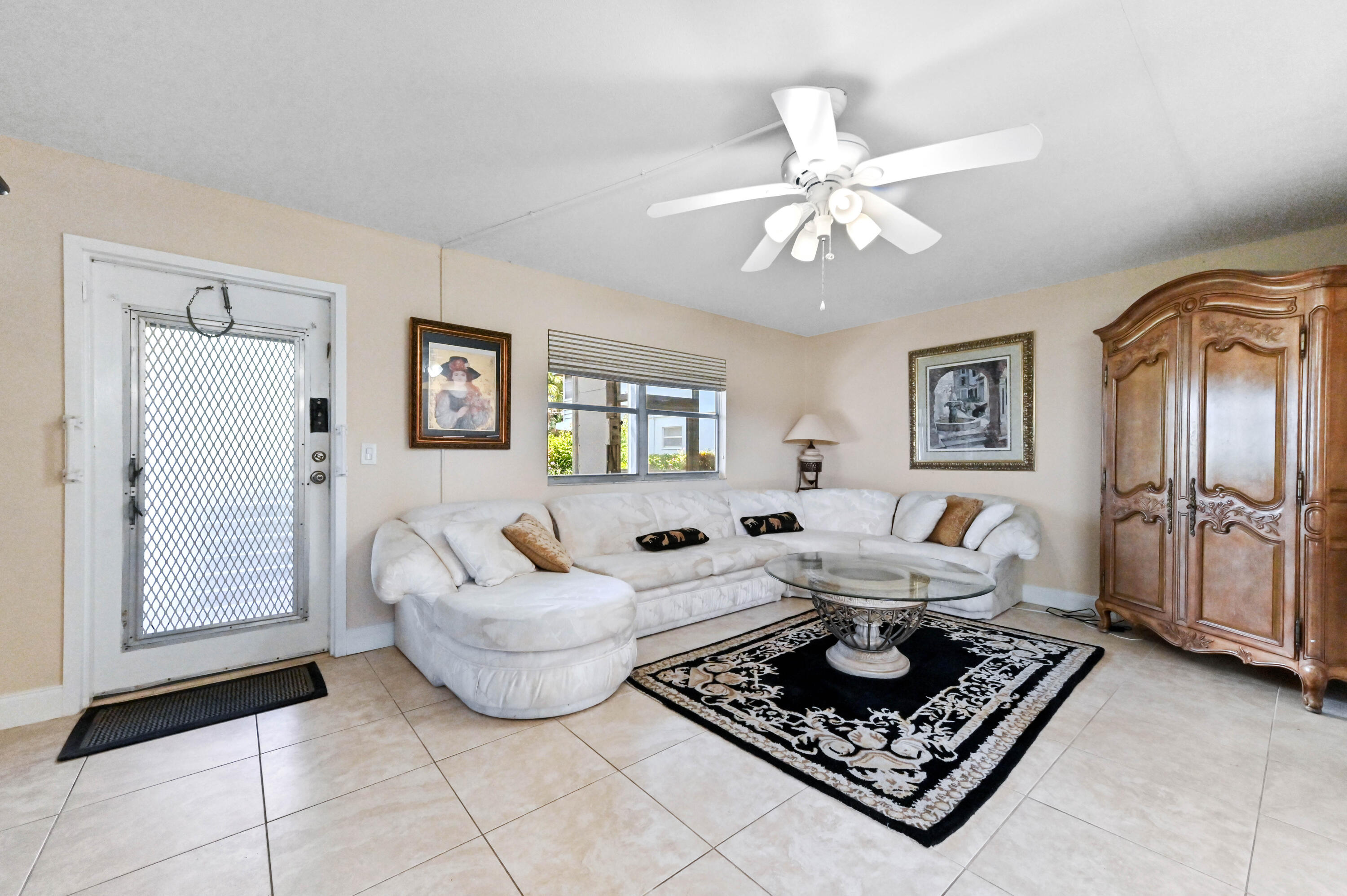 154 Tuscany Lane Delray Beach, FL 33446 - Photo 5 of 36 05 Livingroom 01