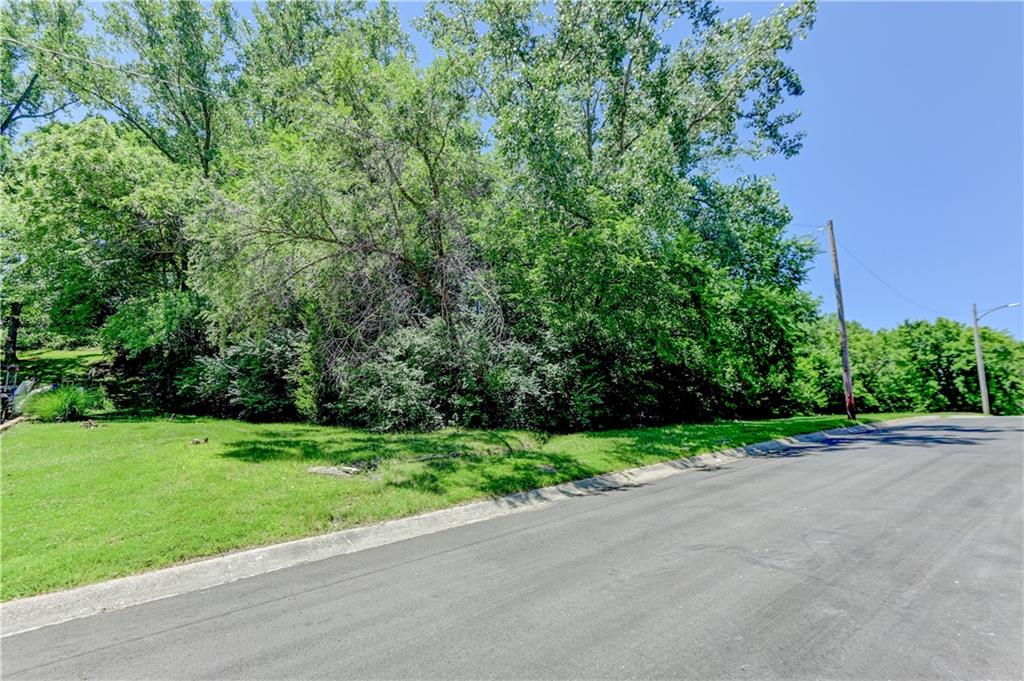 11511 Ridge Drive Independence, MO 64054 - Photo 2 of 11