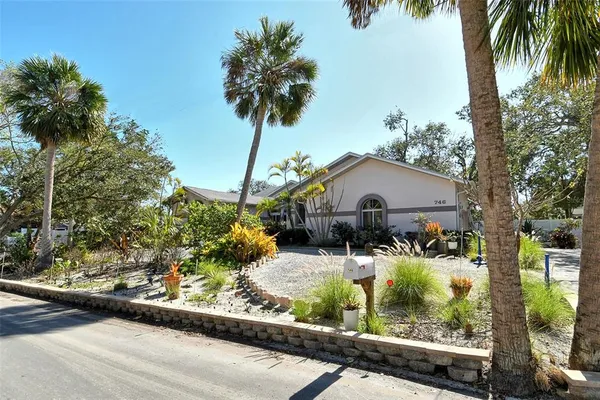 $1,500,000 | 746 Plymouth Street, Sarasota, FL 34242