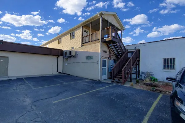 $1,250 | 221 North Broad Street, Griffith, IN 46319