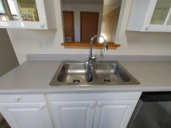 $1,250 | 221 North Broad Street, Griffith, IN 46319