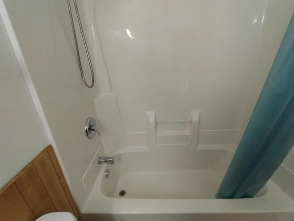 $1,250 | 221 North Broad Street, Griffith, IN 46319