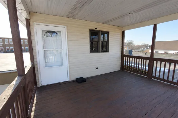 $1,250 | 221 North Broad Street, Griffith, IN 46319