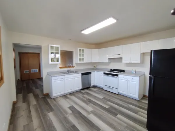 $1,250 | 221 North Broad Street, Griffith, IN 46319