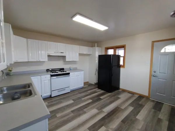 $1,250 | 221 North Broad Street, Griffith, IN 46319