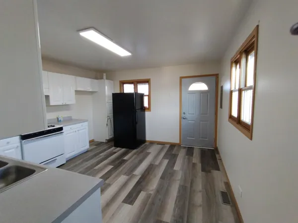 $1,250 | 221 North Broad Street, Griffith, IN 46319