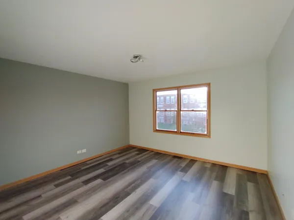 $1,250 | 221 North Broad Street, Griffith, IN 46319