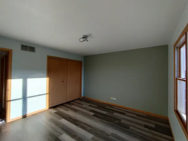 $1,250 | 221 North Broad Street, Griffith, IN 46319