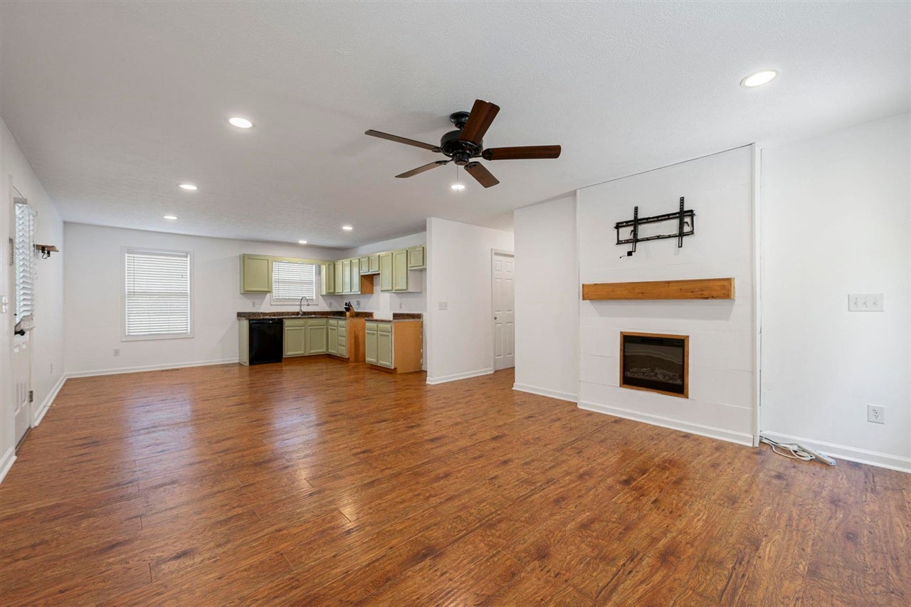 840 Pea Ridge Road Scottsville, KY 42164 - Photo 4 of 26 Gallery Image 4