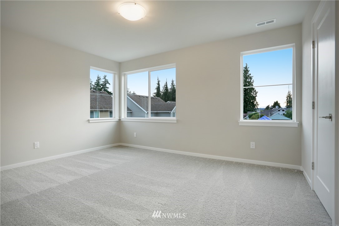 917 South 49th Street Renton, WA 98055 - Photo 11 of 14 Gallery Image 11