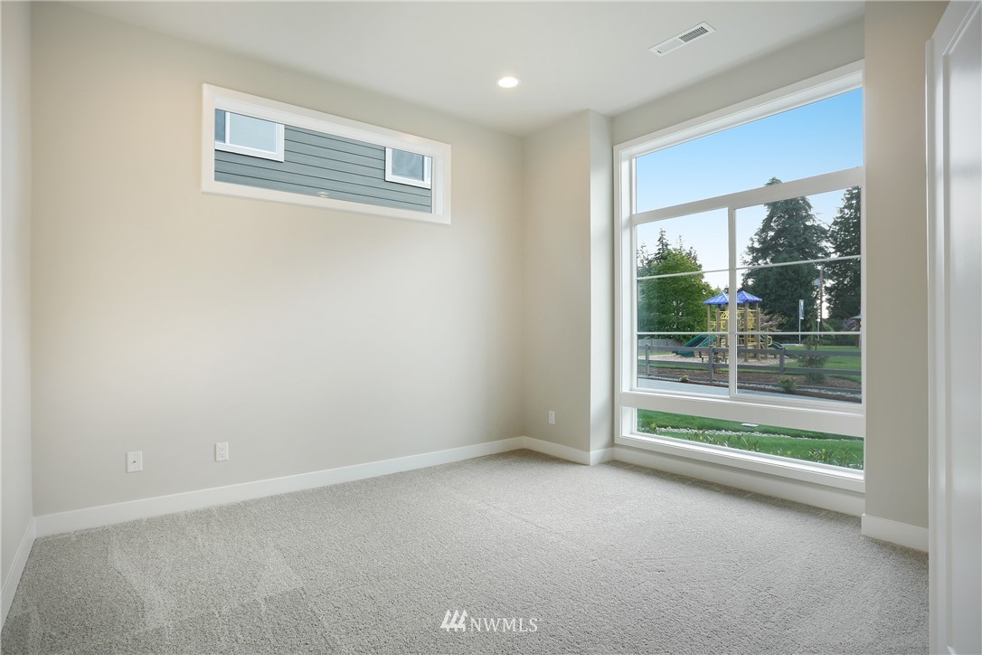 917 South 49th Street Renton, WA 98055 - Photo 4 of 14 Gallery Image 4