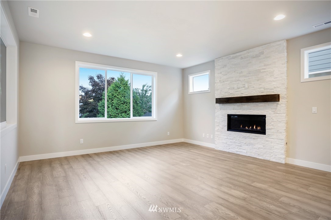 917 South 49th Street Renton, WA 98055 - Photo 9 of 14 Gallery Image 9