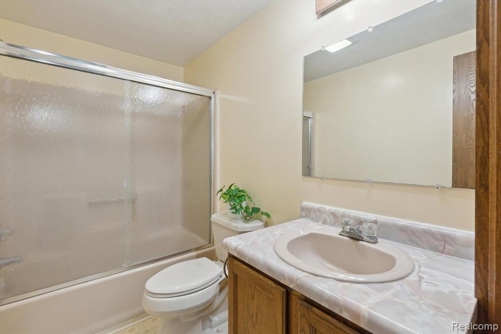 26727 North Dixboro Road South Lyon, MI 48178 - Photo 25 of 57 Gallery Image 25