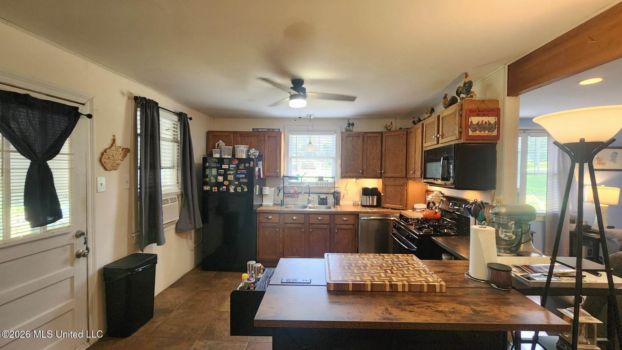 8 Lofton Lane Natchez, MS 39120 - Photo 10 of 21 7
