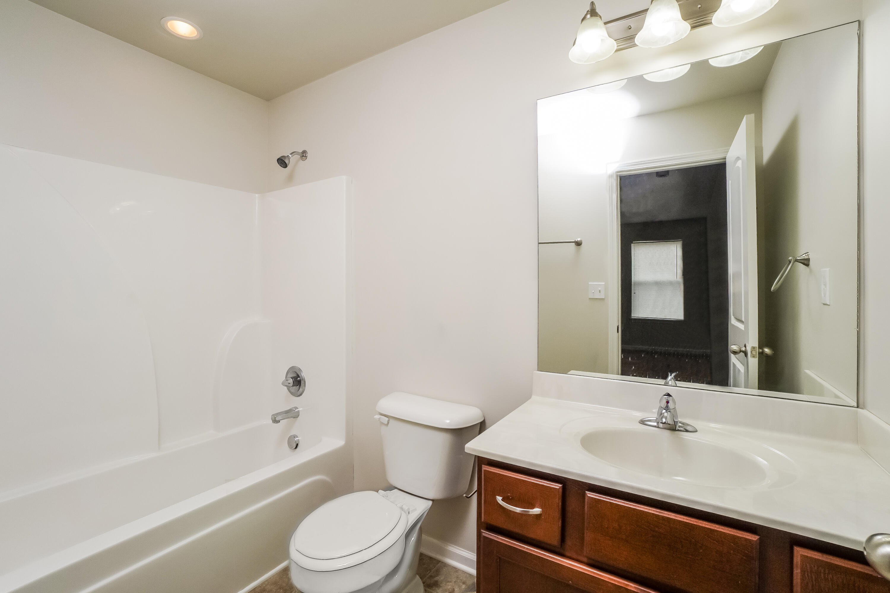 2208 Walcot Way Lexington, KY 40511 - Photo 13 of 17 029-photo-bathroom-13452669