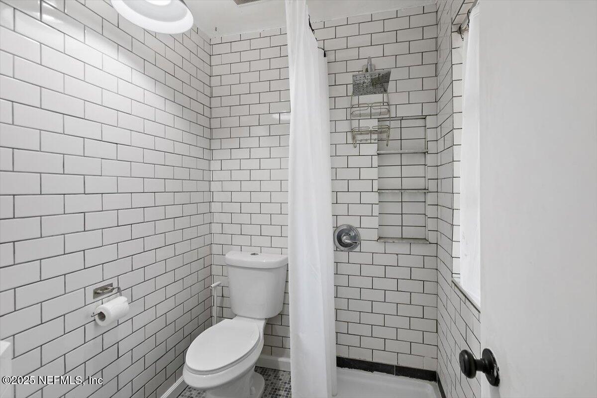 4542 Hartman Road Jacksonville, FL 32225 - Photo 12 of 19 Primary Bathroom