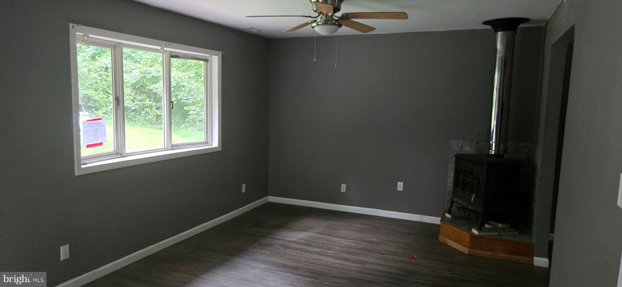 648 Penns Grove Auburn Road Carneys Point, NJ 08069 - Photo 9 of 14 Gallery Image 9