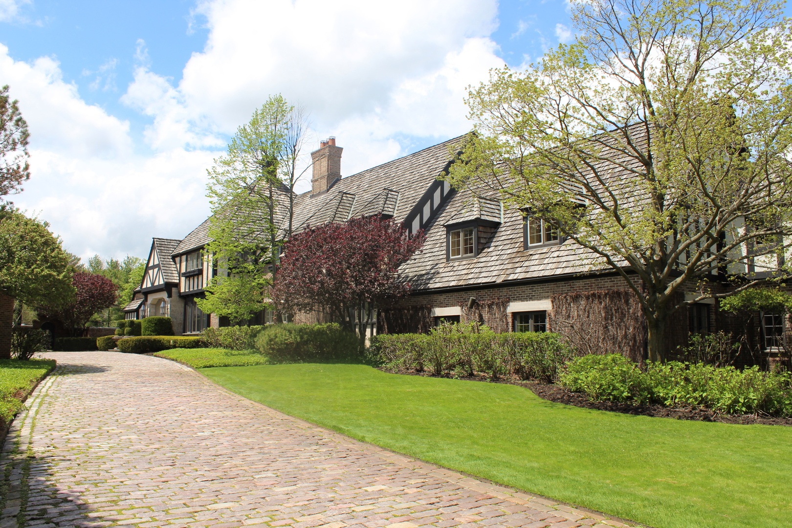 1490 Lake Road Lake Forest, IL 60045 - Photo 2 of 22