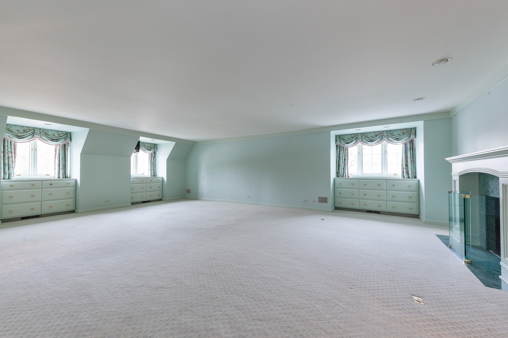 1490 Lake Road Lake Forest, IL 60045 - Photo 8 of 22