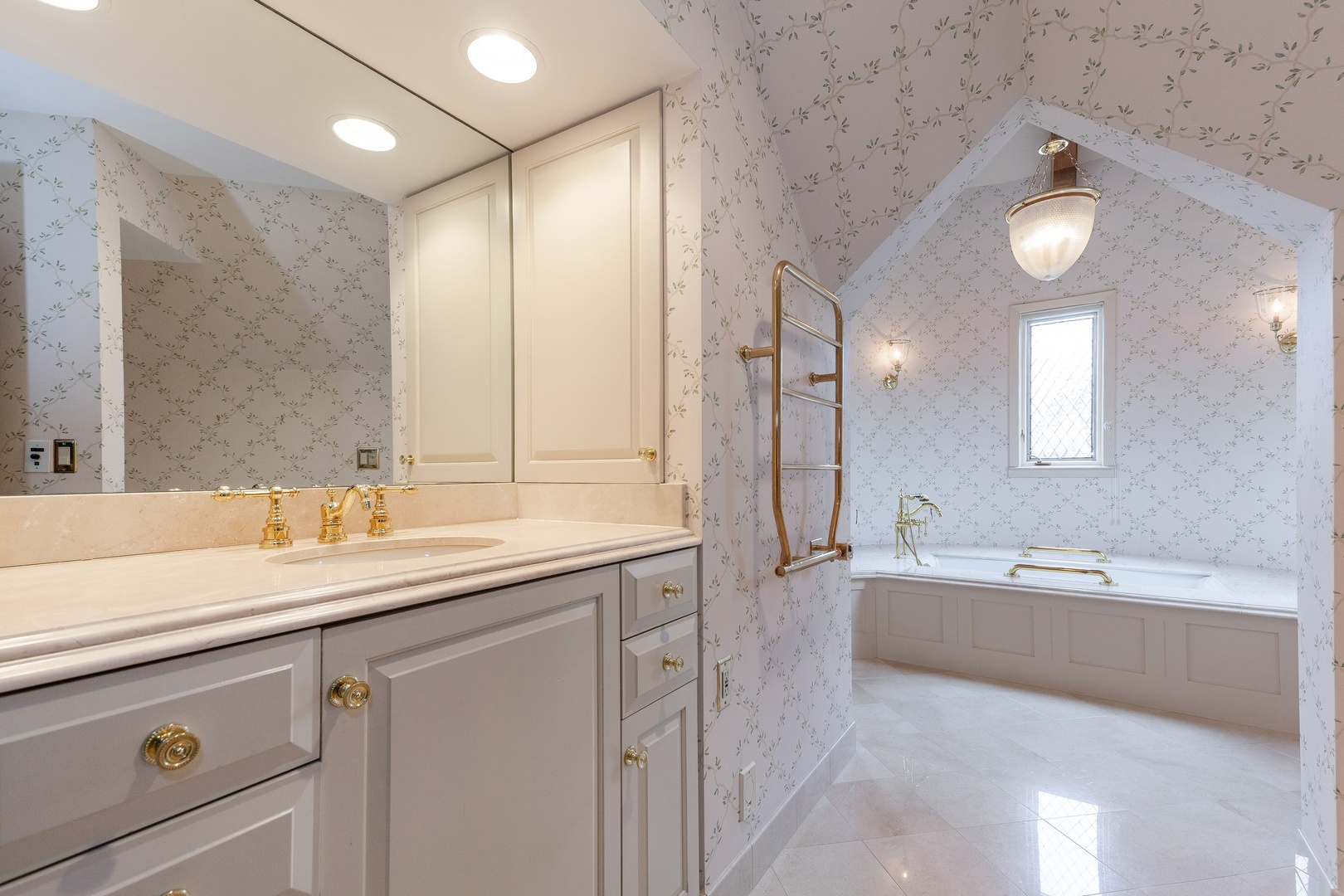 1490 Lake Road Lake Forest, IL 60045 - Photo 9 of 22