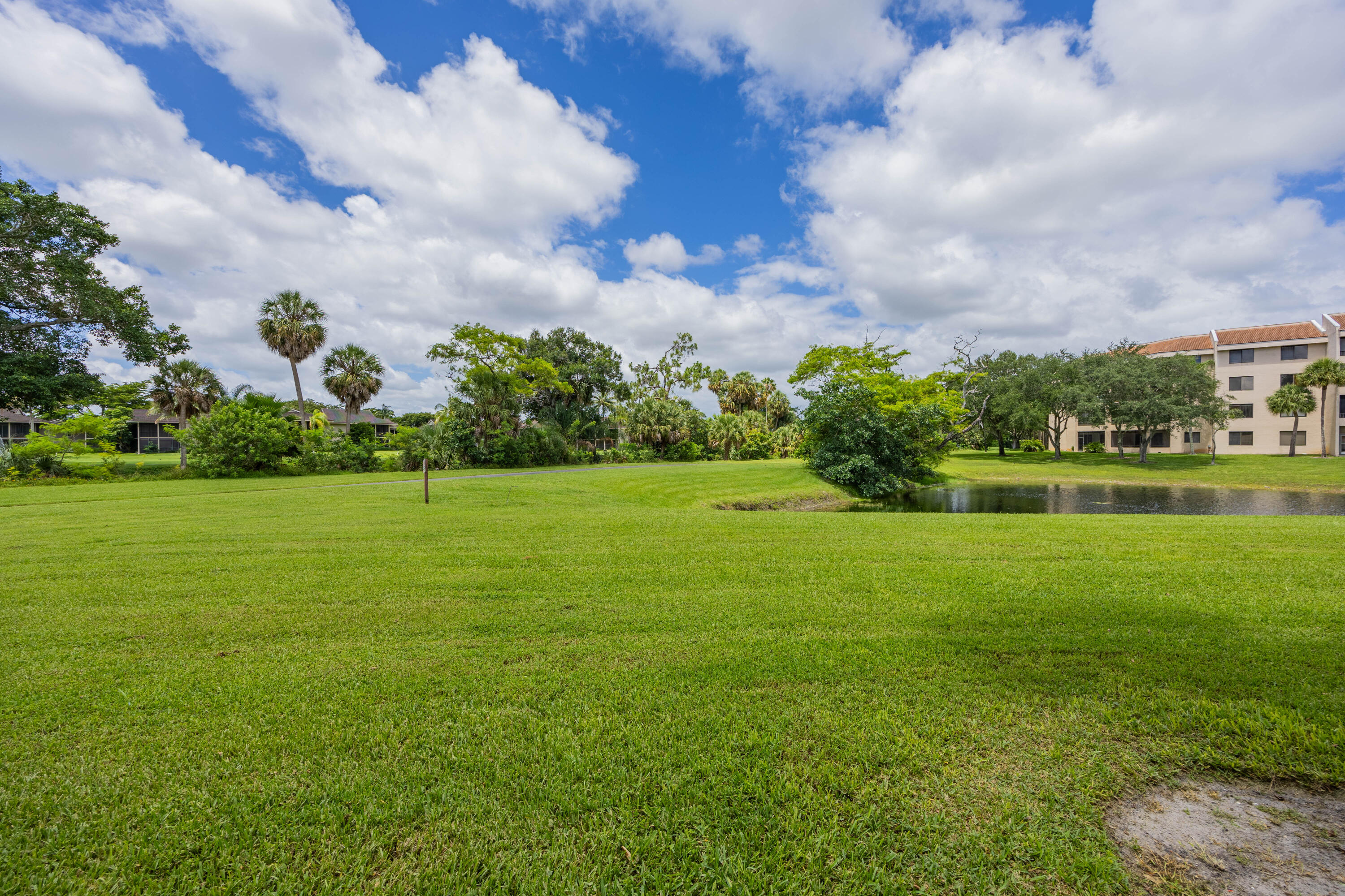 7520 La Paz Boulevard, Unit 104 Boca Raton, FL 33433 - Photo 55 of 56 a view of a city