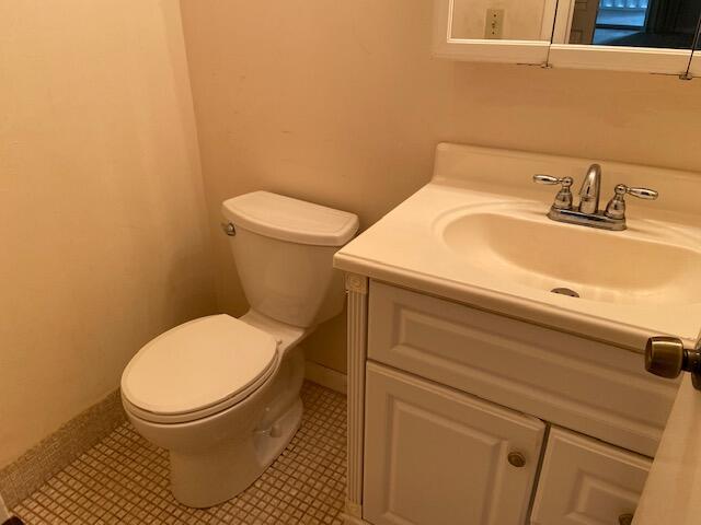 3034 Exeter Boca Raton, FL 33434 - Photo 8 of 13 Bathroom