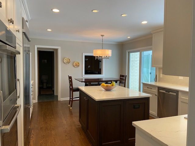 $679,000 | 990 Summit Drive, Deerfield, IL 60015