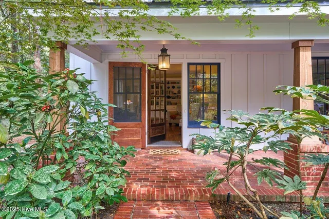 $925,000 | 260 North Ridge Street, Southern Pines, NC 28387