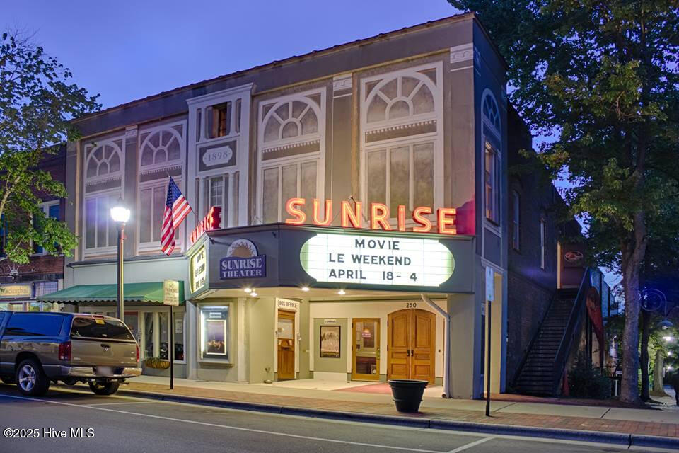 260 North Ridge Street Southern Pines, NC 28387 - Photo 44 of 47 Sunrise Theatre