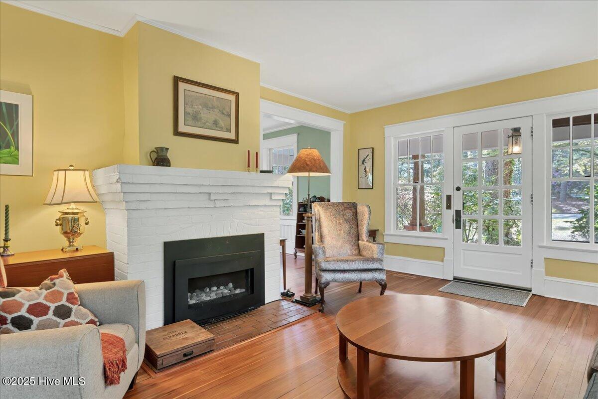 260 North Ridge Street Southern Pines, NC 28387 - Photo 6 of 47 Vented Gas Fireplace