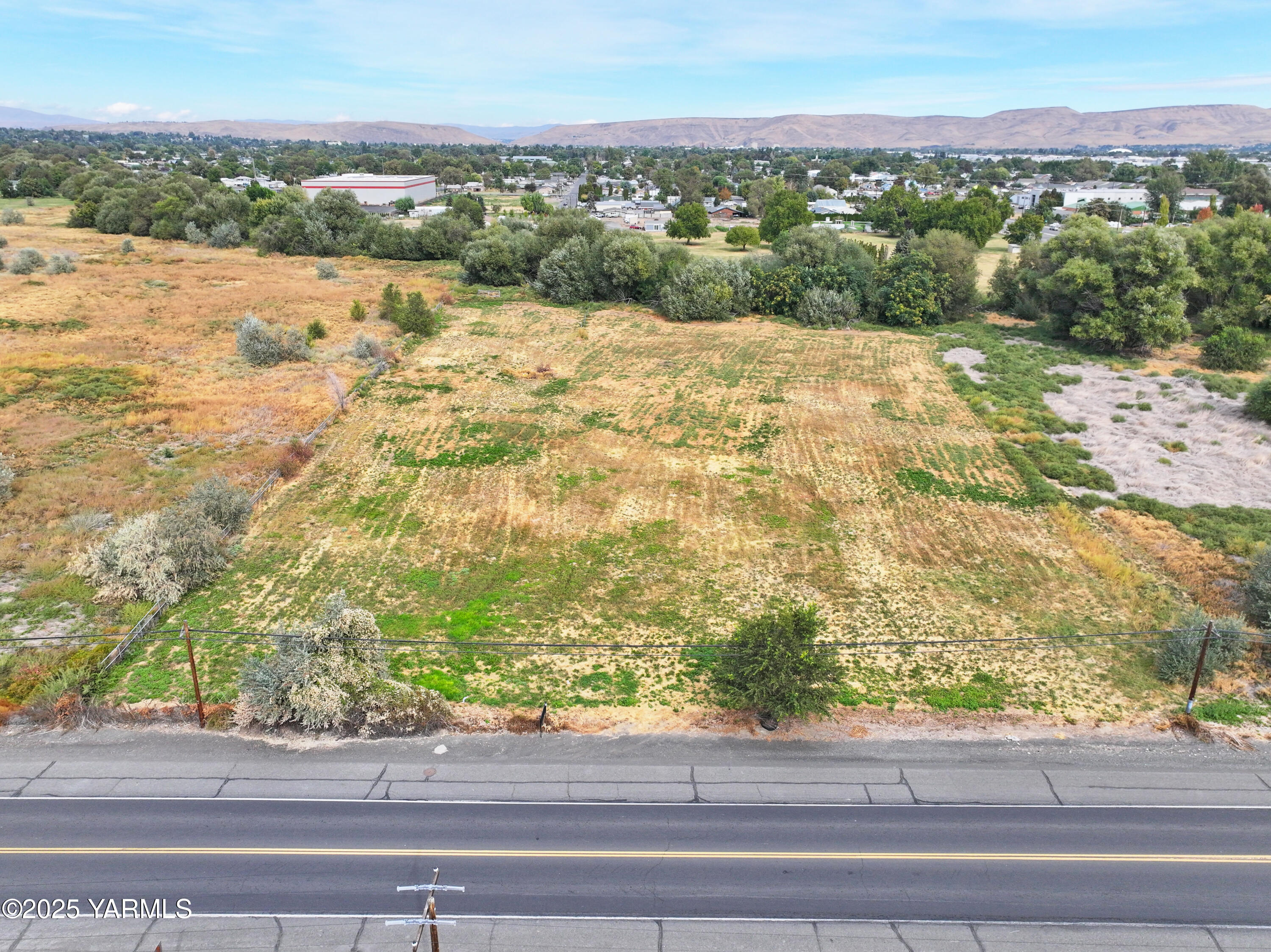 403 West Ahtanum Road Union Gap, WA 98903 - Photo 2 of 9 Photo