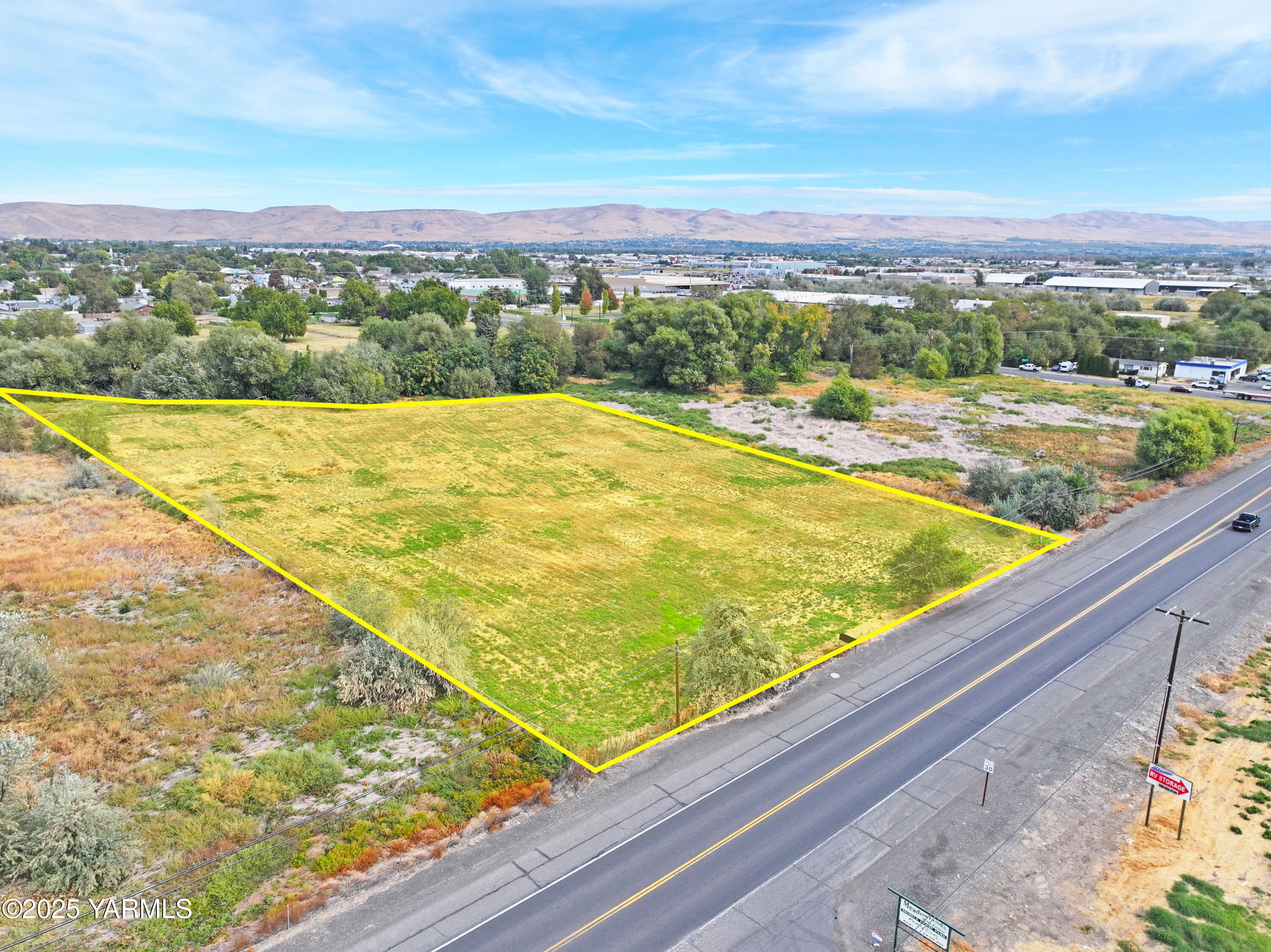 403 West Ahtanum Road Union Gap, WA 98903 - Photo 5 of 9 Photo