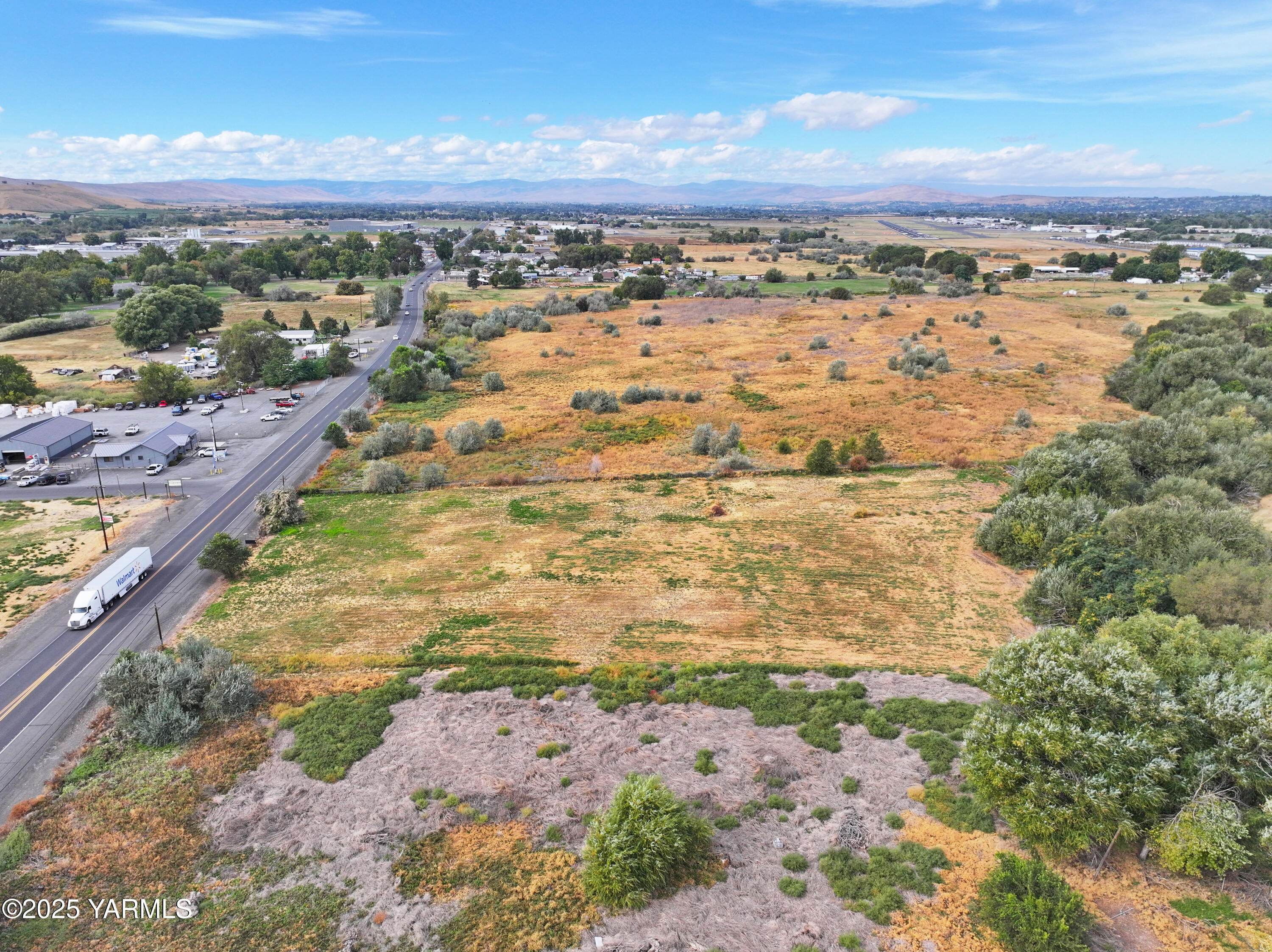 403 West Ahtanum Road Union Gap, WA 98903 - Photo 7 of 9 Photo