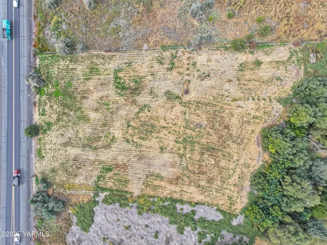 $443,000 | 403 West Ahtanum Road, Union Gap, WA 98903