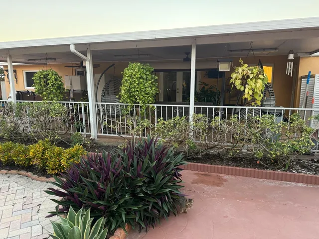 $875,000 | 1901 Southwest 90th Avenue, Miami, FL 33165