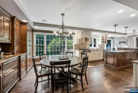 $2,275,000 | 286 Gregory Road, Franklin Lakes, NJ 07417
